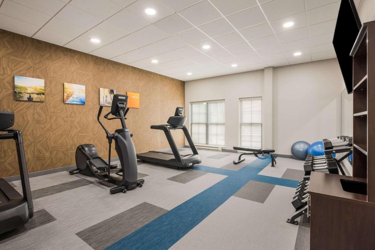 Mainstay Suites เกย์ลอร์ด ภายนอก รูปภาพ