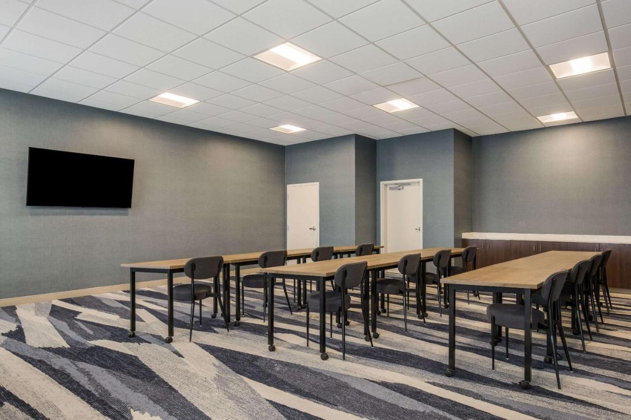 Mainstay Suites เกย์ลอร์ด ภายนอก รูปภาพ